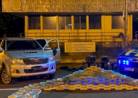 Traficantes abandonam caminhonete com 148 kg de cocaína durante fuga da polícia em MS