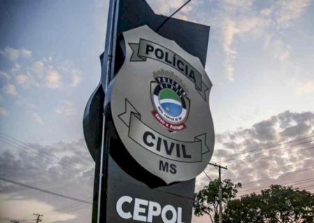 Rapaz vai cobrar dívida de R$ 250 e tem faca cravada no peito em MS