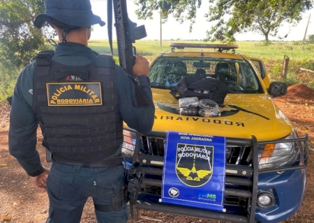 PMR aprende mais de 5 kg de substância análoga a haxixe em ônibus de viagem