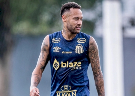 Neymar não treina com elenco mais uma vez e deve desfalcar Santos na estreia do Brasileirão