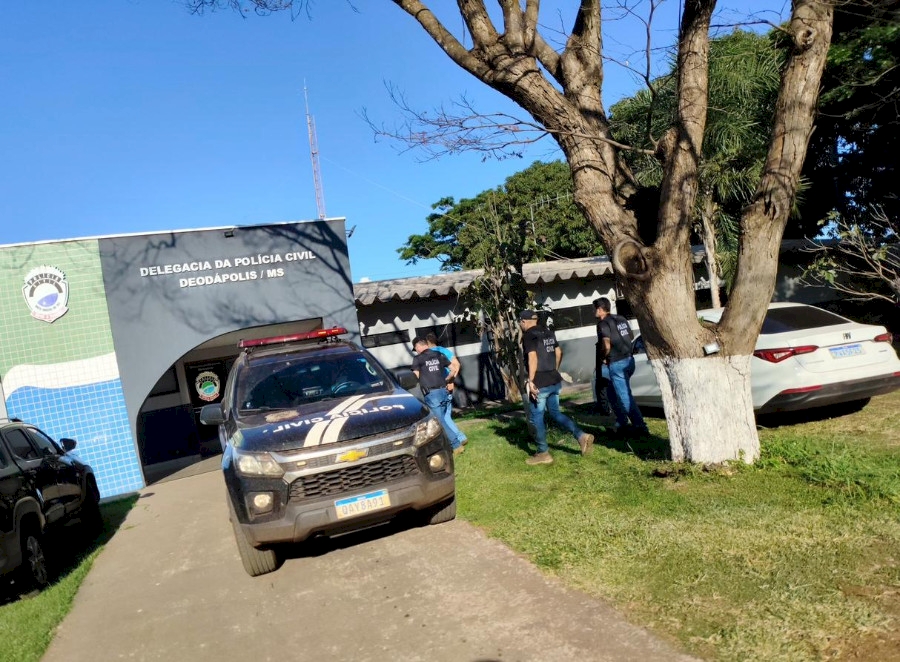 DEODÁPOLIS: Polícia Civil prende dois por tráfico de drogas e apreende cocaína e skunk