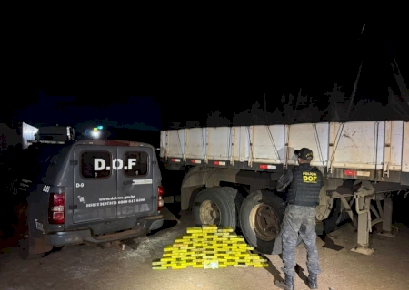 DOF prende homem com mais de 60 quilos de cocaína em pneu de carreta