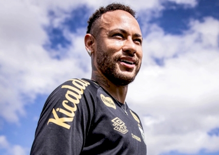 Com Neymar em transição, Santos se reapresenta e inicia preparação para clássico