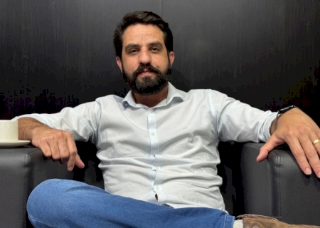 DEODÁPOLIS: Prefeito Jean Gomes esclarece paralisação e garante retomada das obras na Avenida Deodato Leonardo da Silva