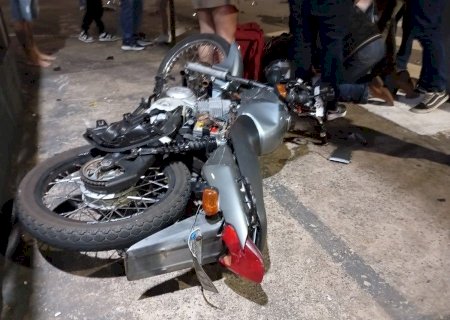 NOVA  ANDRADINA: Veículo cruza avenida, atinge motoboy  e condutor foge sem prestar socorro