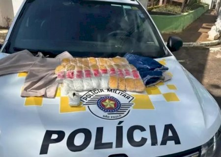 Jovem é presa em ônibus interestadual com droga colada no corpo