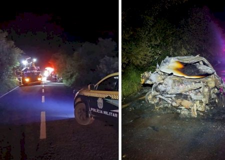 DEODÁPOLIS: Carro ficou destruído após sair da pista seguida de incêndio na MS-145