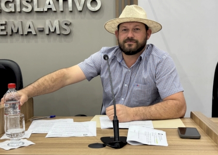 Eder Chicó solicita instalação de bicicletários na Escola Municipal Prof. André Geraldo dos Santos, bem como na demais unidades da rede municipal de ensino