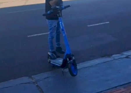 VÍDEO: Homem é flagrado tentando vender patinete elétrico em MS