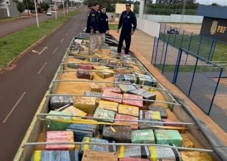 PRF apreende 6 toneladas de maconha escondidas em carga de soja