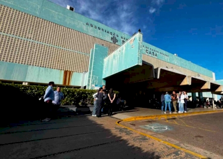 Santa Casa diz que não consegue manter hospital e tenta fechar novo contrato do SUS
